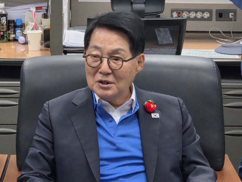 “물 들어왔을 때 노 저어야”…박지원 국회의원, 전북 찾아 이원택·박지원·김의겸 후보 지....