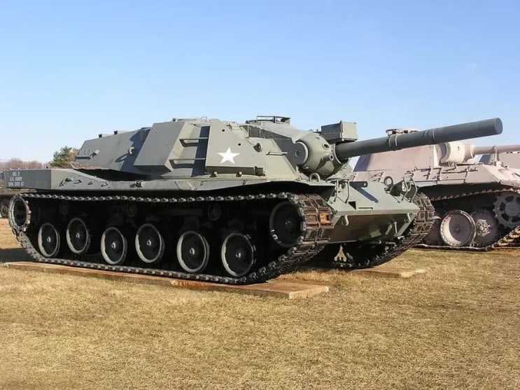  동시대 스펙상 세계최강의 전차였던 MBT 70