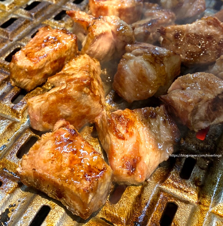  남가좌동 맛집 육쯥 가재울 : 삼겹살 목살이 맛있는 구워주는 가좌역 맛집 고기집 주차