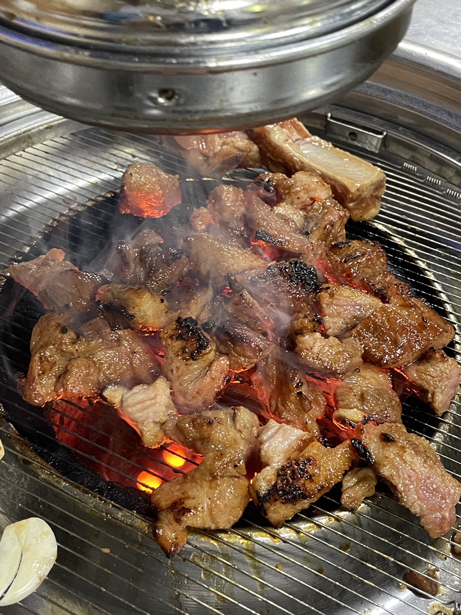 연탄돼지갈비 사진 1