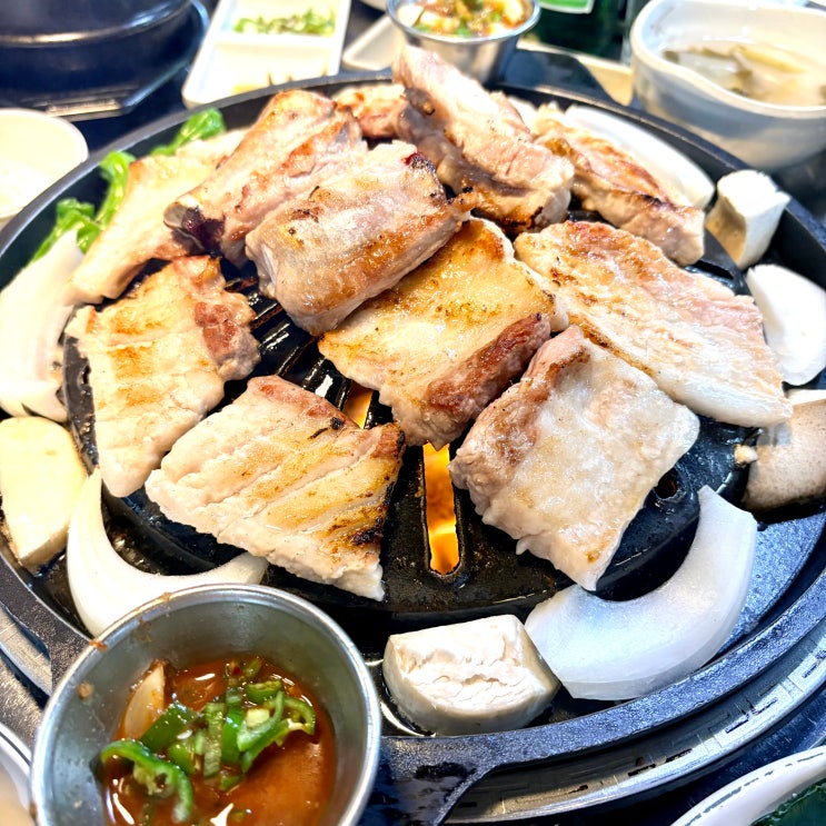  진주 신안동 고기집 유리네생갈비 생갈비에 우렁쌈장 곁들임 조합