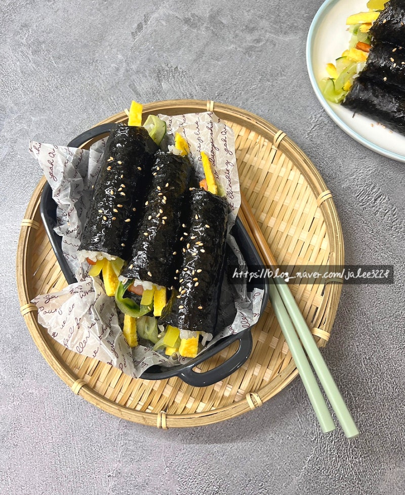 간단한 꼬마김밥 만들기 초등 소풍 도시락 한입 김밥말기 레시피