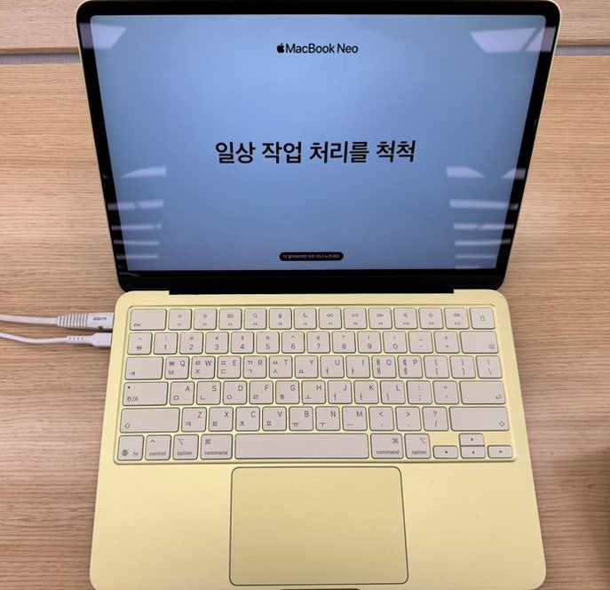 맥북 네오 학생, 85만원짜리 맥북은 대학생에게 정말로 충분할까요?