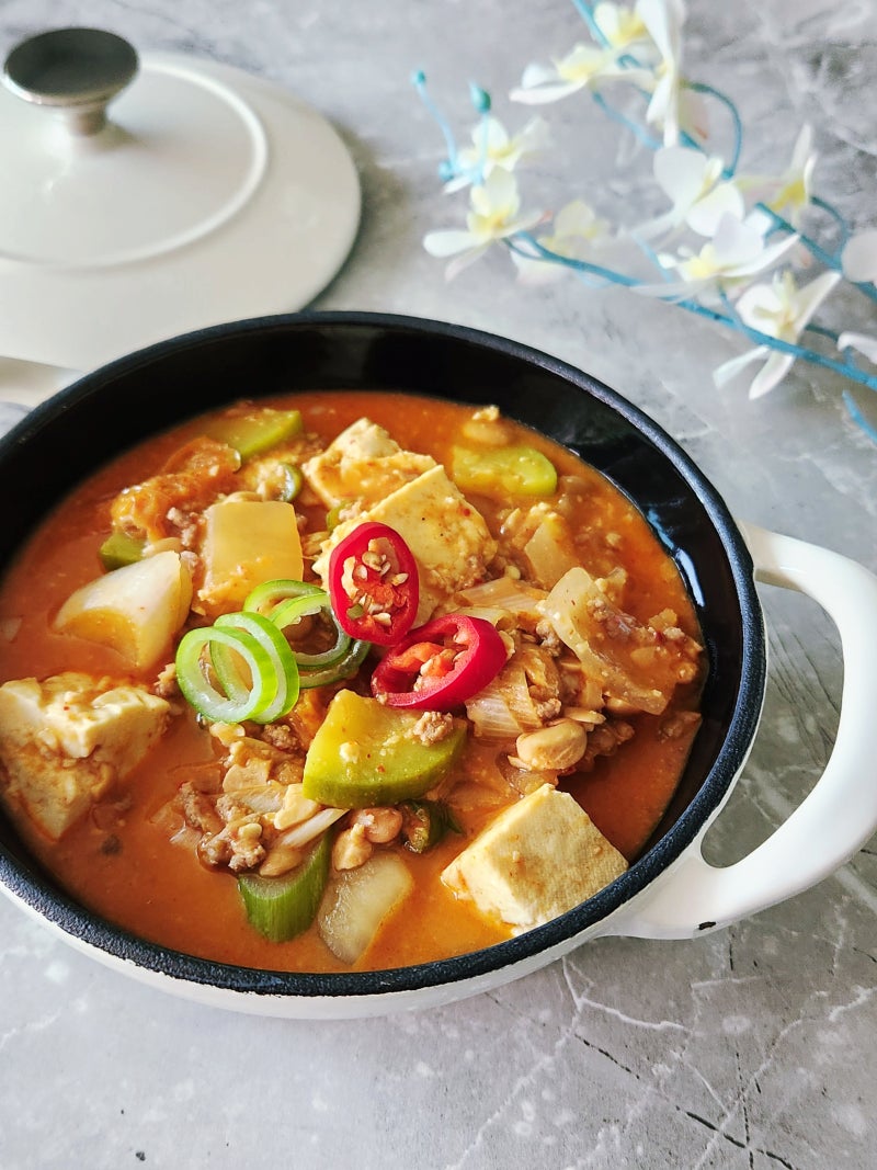 두부 청국장 맛있게 끓이는법 소고기 김치 청국장찌개 레시피