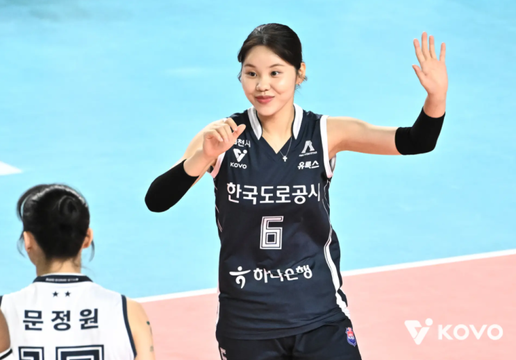  [도로공사 S & L 성적표] D등급 세터들의 붕괴, A+ 문정원이 증명한 리베로의 품격