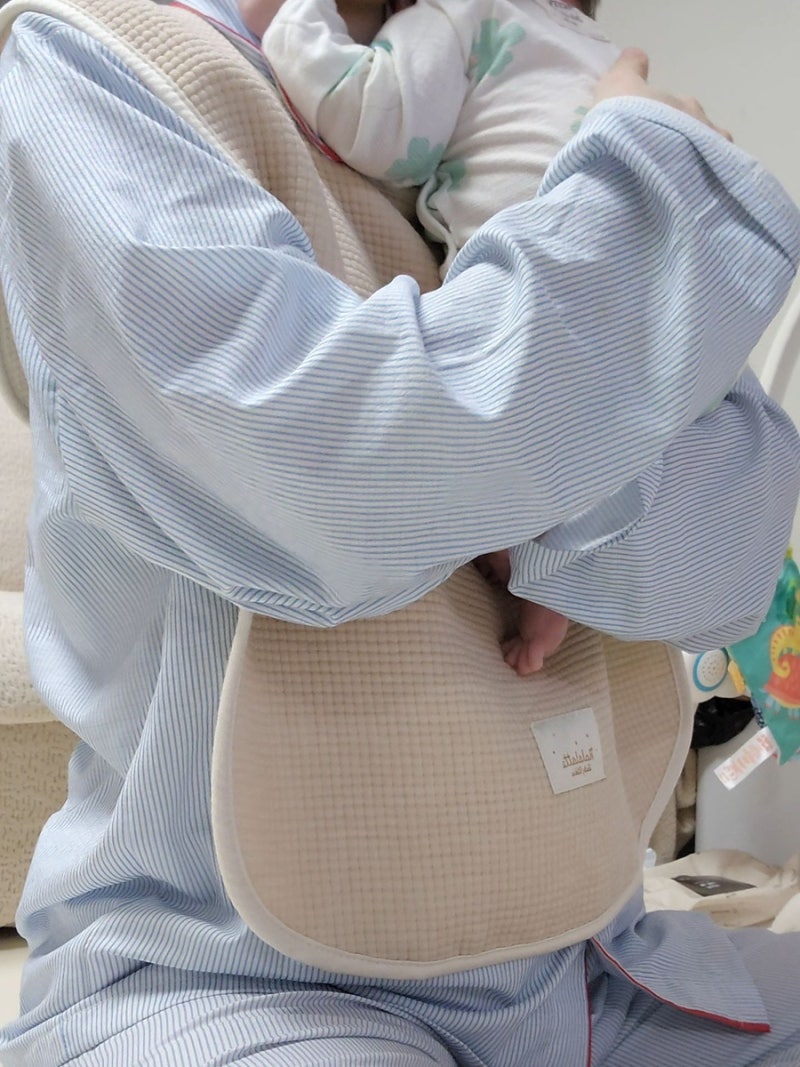 엄마 앞치마로 고민 해결! 신생아 안을 때 신경 쓰였던 분들, 이거 입어보세요｜마롤로뜨 3중....