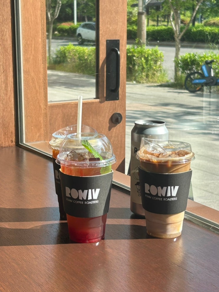  인천 송도 조용한 카페 추천 로니브 커피 맛집