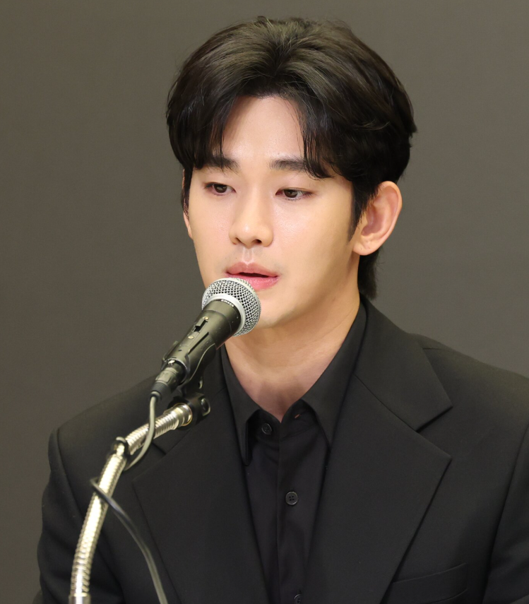 가세연 김세의 대표 / 김수현 카톡 편집 조작 / 수사기관 입건