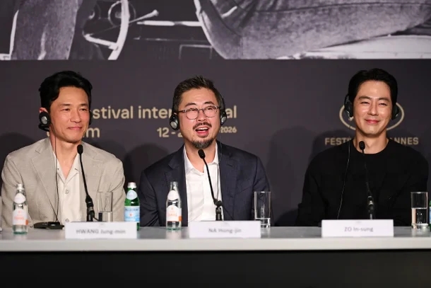 황정민·조인성 칸 영화제 기자회견 논란, 외신 기자 ‘<b>인종차별</b>... 