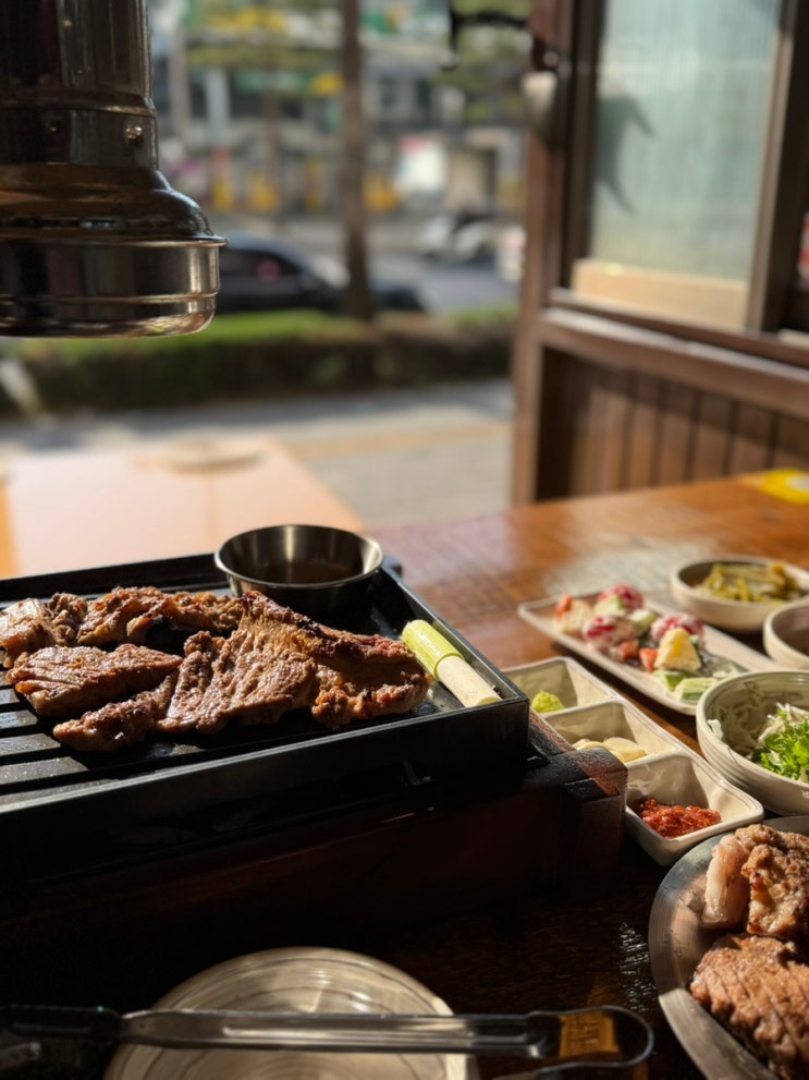  신당동 맛집 오신 돼지갈비 : 야장 분위기 대박, 회식장소로 추천