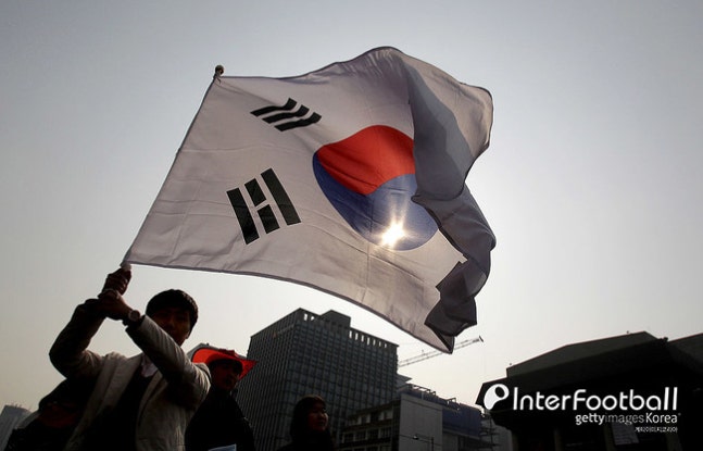  인공기-일장기 되는데 태극기는 안 된다? 누가 태극기 드는 걸 막았을까?