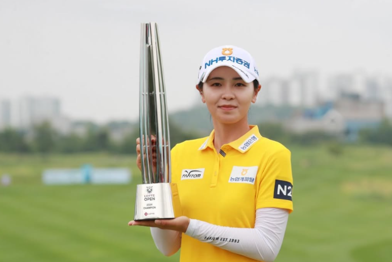 "이게 반전이 맞냐" 올 시즌 톱10 없던 이가영 E1 채리티 단독 선두