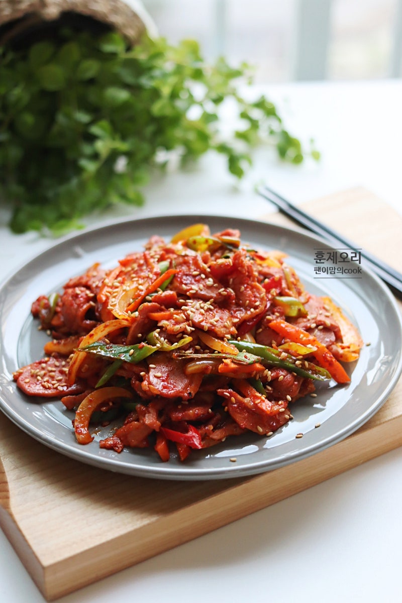 훈제오리볶음 레시피 오리고기볶음 요리