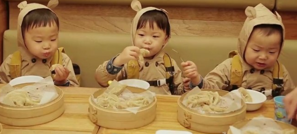 송일국, 삼둥이 바르다김선생 갈비만두 먹방 비화 공개,부도 직전 회사 대기업 된 이유는?