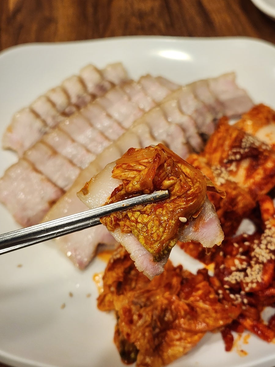 신경화굴바다보쌈삼합 사진 1