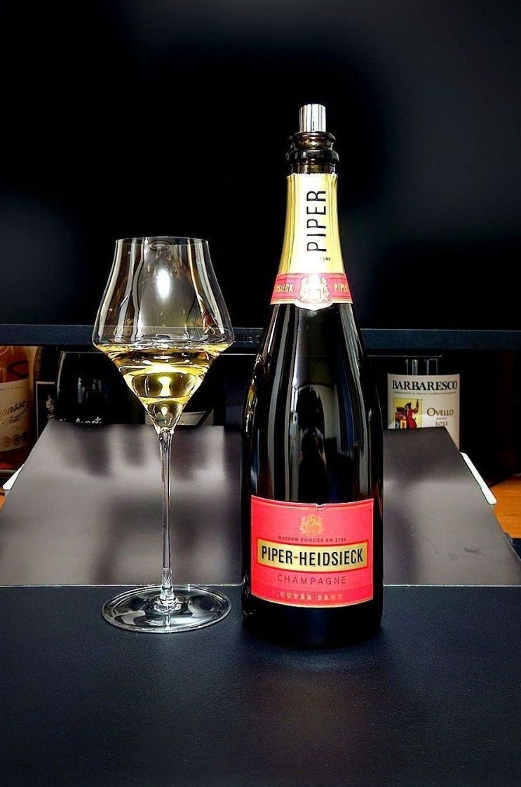  [샴페인] 파이퍼 하이직 뀌베 브뤼 NV Piper Heidsieck Cuvee Brut NV 프랑스 샹파뉴 스파클링 와인 리뷰