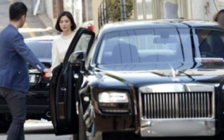  "고민할 이유 없습니다" 송혜교, 전범기업 미쓰비시 광고 거절 럭셔리카 선택