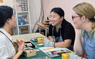  서울 을지로 한글 손글씨 돌도장 만들기 체험 - 나만의 특별한 한국 기념품
