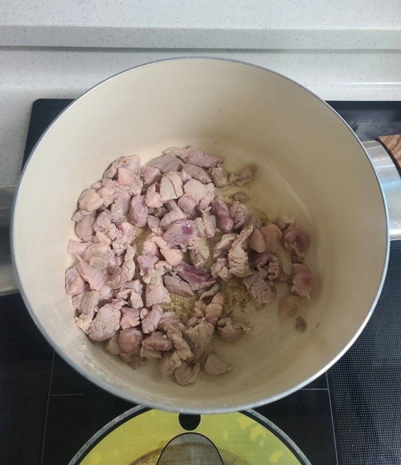 돼지고기 김치찌개(+사골국물st)