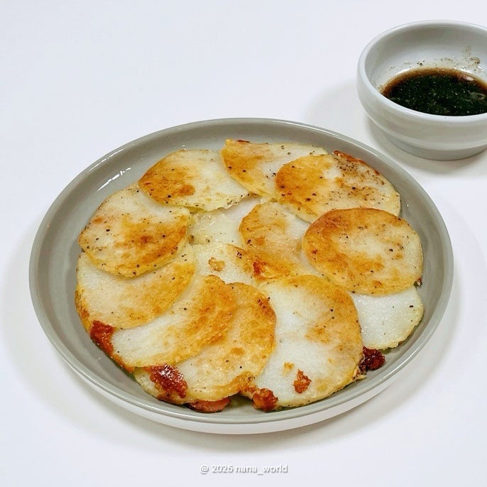 치즈 감자전 만드는 법, 갈지 않고 슬라이스로 더 바삭하게 부치는 비법