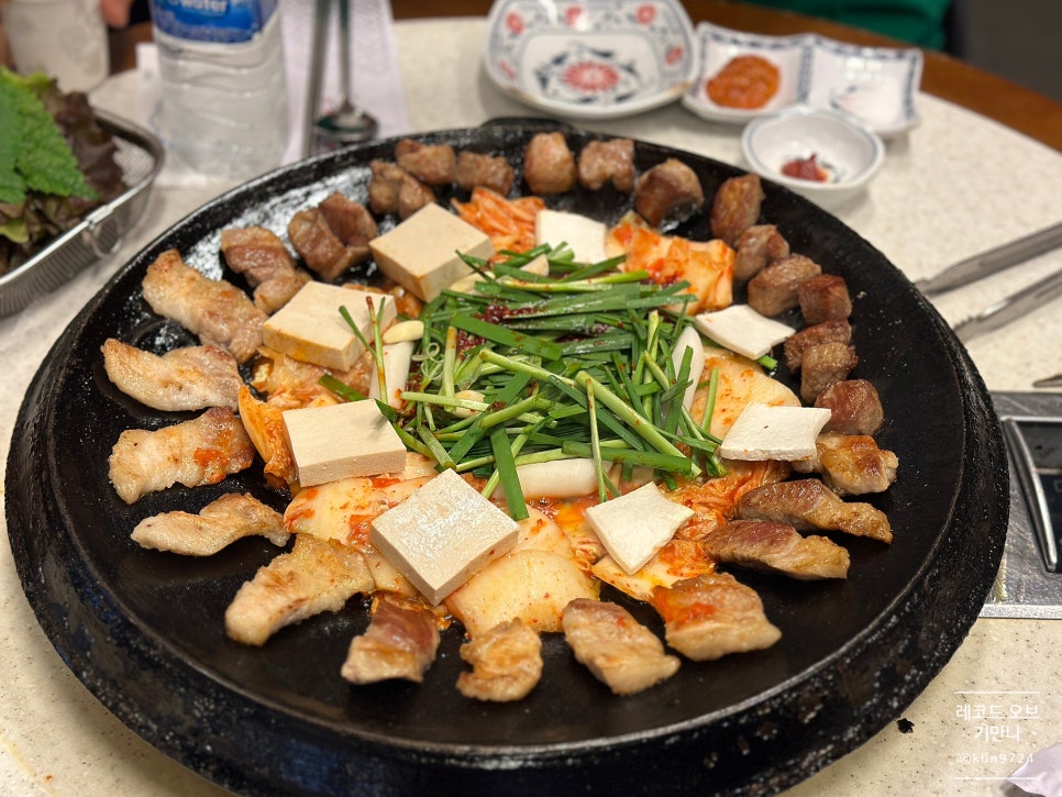 진짜무쇠삼겹 루원시티점 사진 1