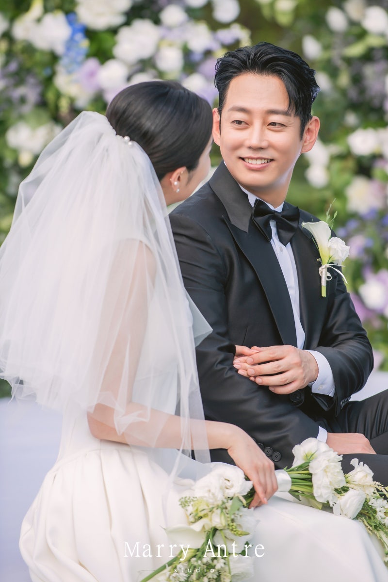 가수 테이 프로필 고향 나이 와이프 아내 결혼식 라디오 방송 신혼집 햄버거집