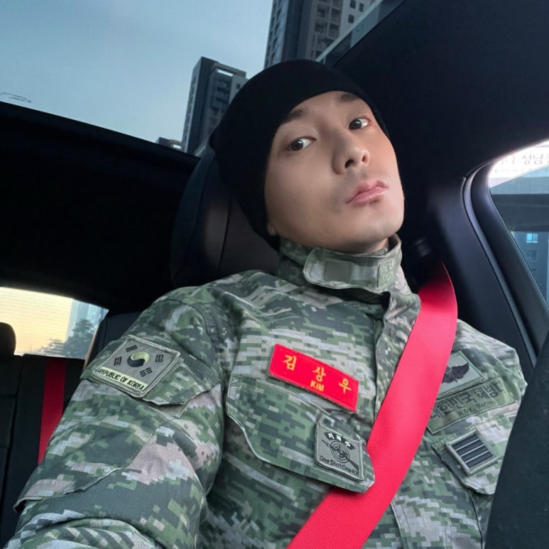 로이킴 몇기야!? - “한때 논란의 아이콘에서 해병대 까방권으로 전국민 호감캐 된 병 1259기 ....
