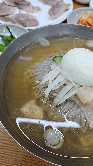  일 년에 딱 6개월만 먹을 수 있는 부산안면옥이 돌아왔다. 대구 노포 평양냉면맛집