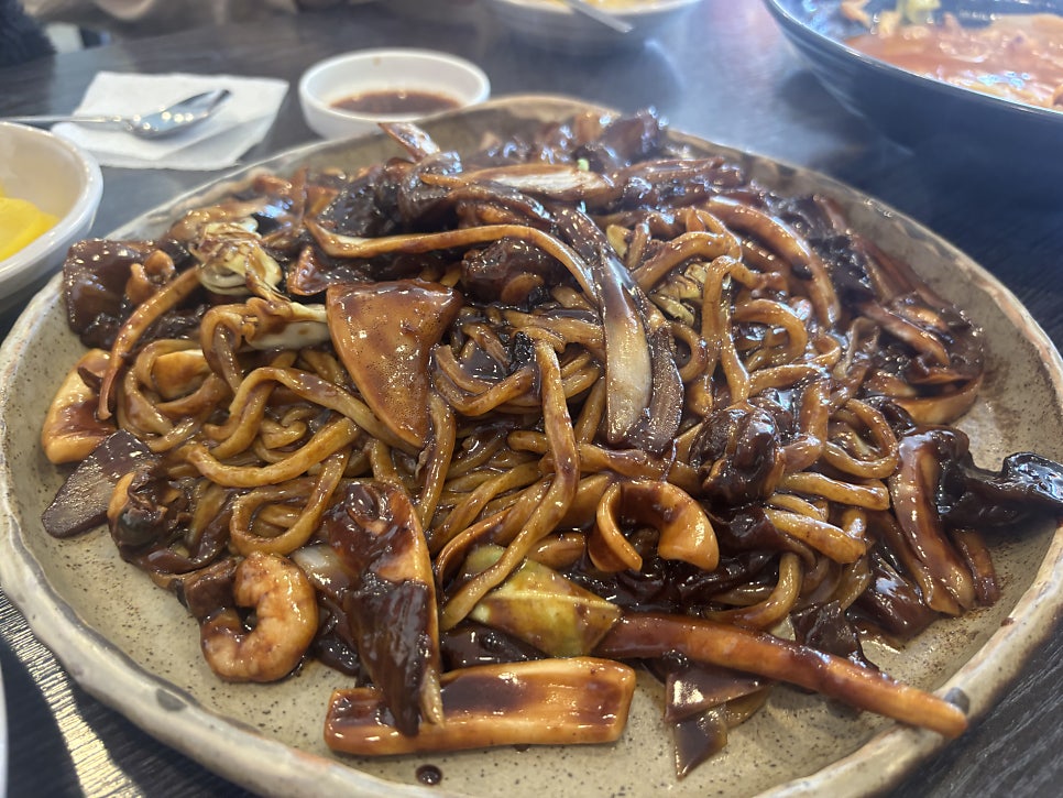 왕중왕수타손짜장 사진 2