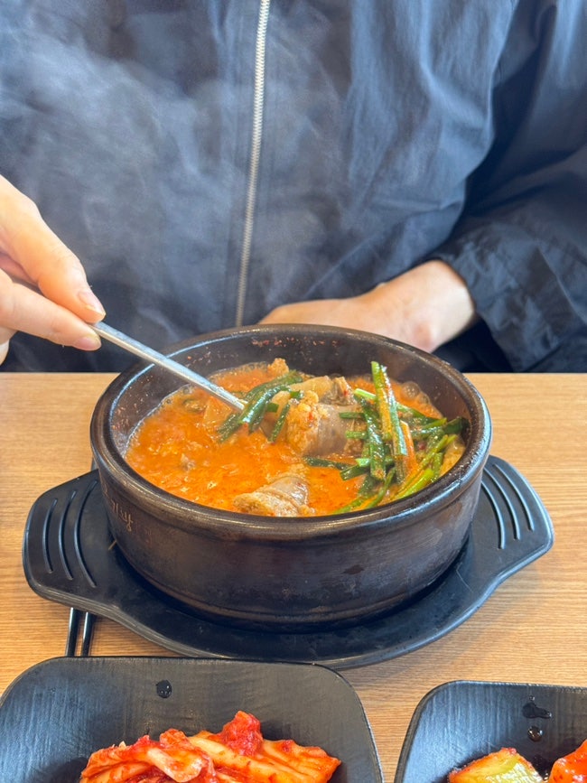 김포 석모리 맛집 2천원 추가 안하면 손해 정돈 도마수육순대국 후기