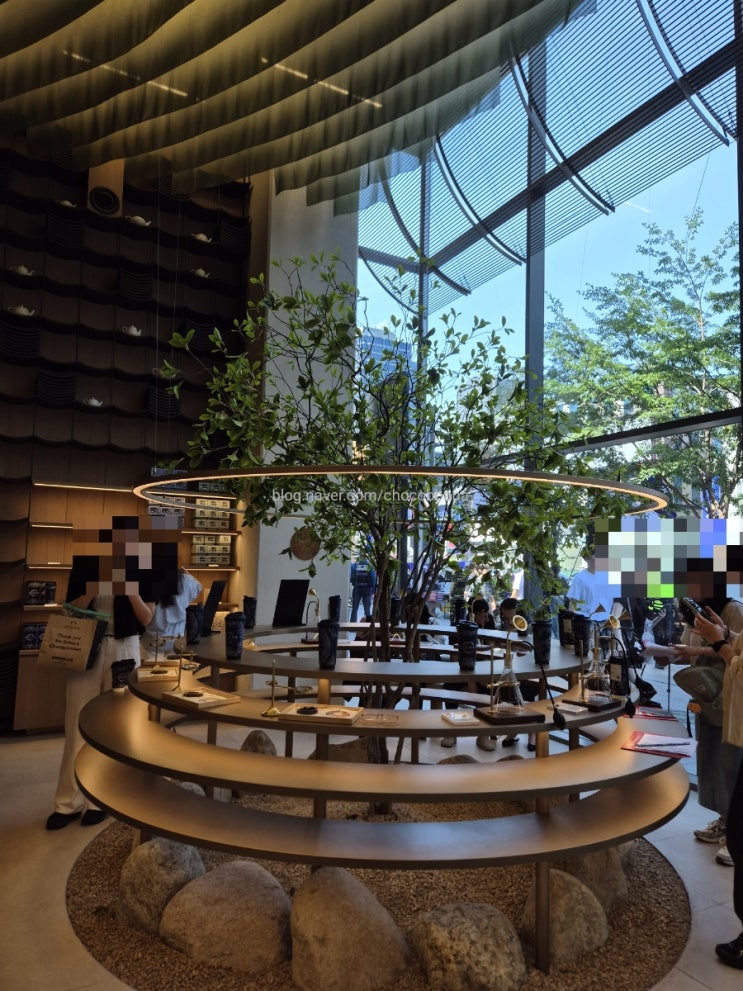  차지 강남플래그십점 강남역 카페 중국티 전문점 웨이팅과 BO-YA 자스민 밀크티