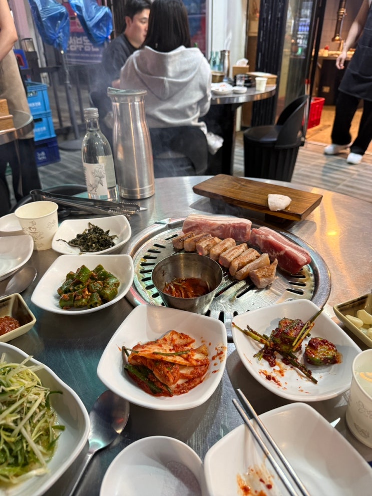 압구정 야장 맛집 삼겹살 구워주는 고깃집 압구정 이담 (반려동물 동반 가능)