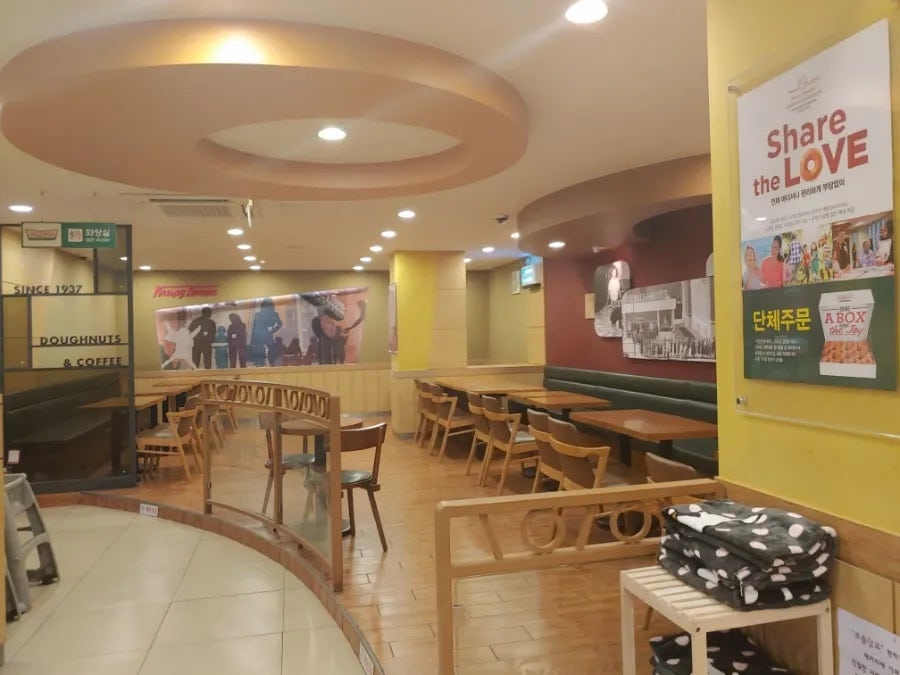 크리스피크림도넛 부산백양로점 사진 6