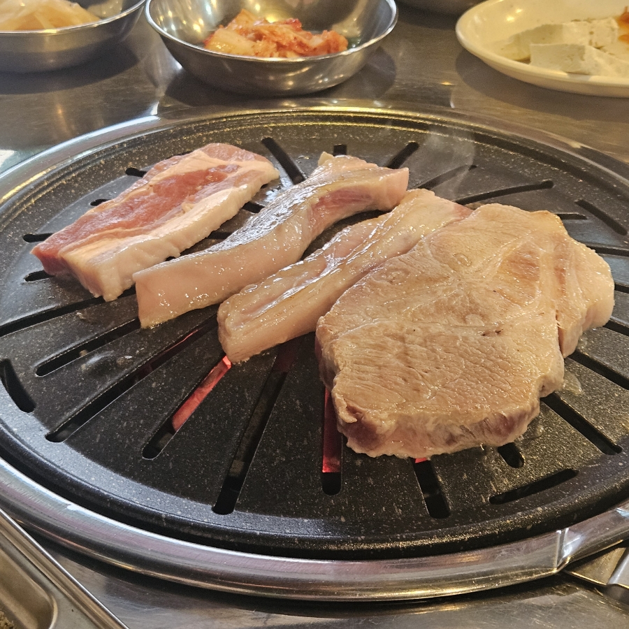 돈돼지참숯뒷고기 사진 6