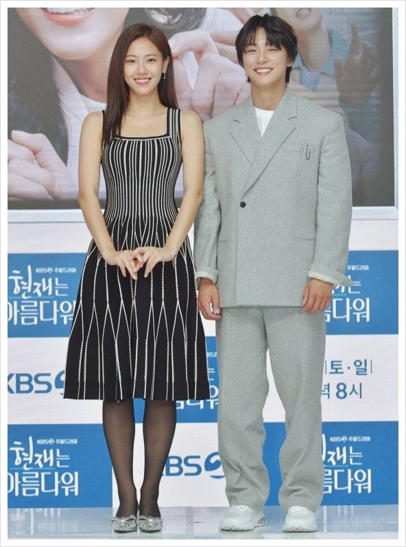  39세 윤시윤이 여태 결혼 못 한 진짜 이유, 여친 데이트 가로막고 대성통곡한 어머니의 충격적인 일화(편스토랑)