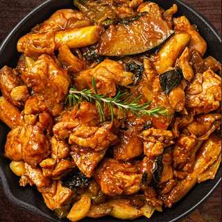  매콤한 춘천 양념 닭갈비 600g+600g - 순살로 더 간편한 밀키트