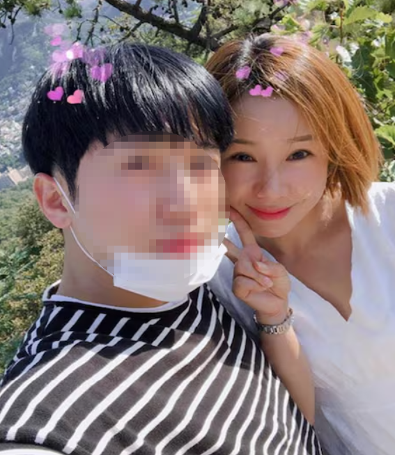 "나이트클럽에서 운명처럼 만나…" 나체 프러포즈로 결혼에 성공한 톱 연예인.jpg