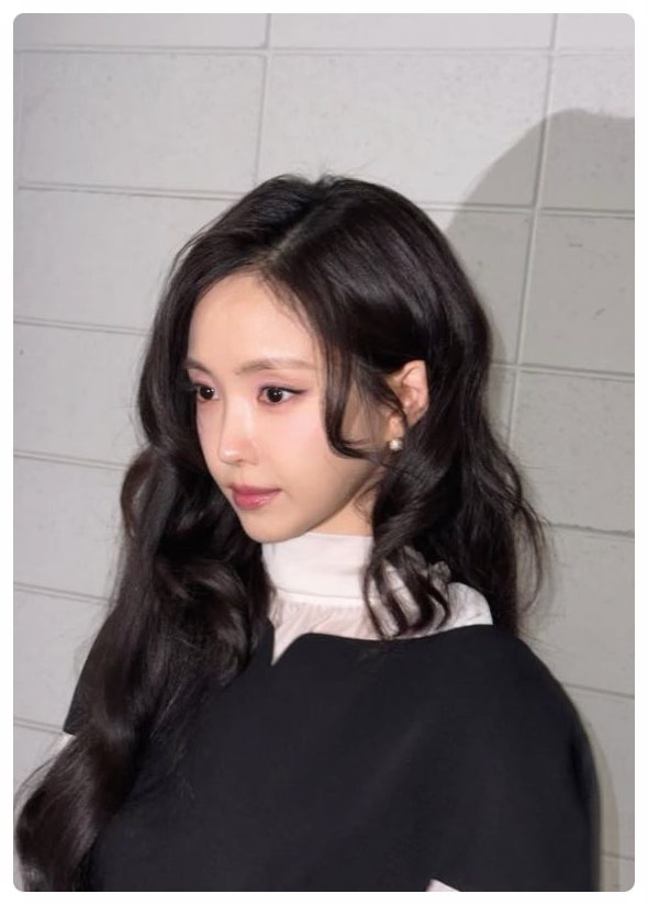손나은 여름 화보, 청량미 폭발 서머 룩 여름 여신, 드라마 ‘김부장’ 출연 정보