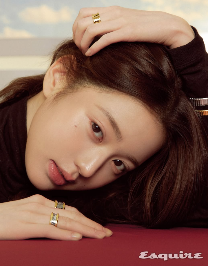 장원영 비주얼 퀸 빛나는 미모, 에스콰이어 화보서 완성한 독보적 아우라