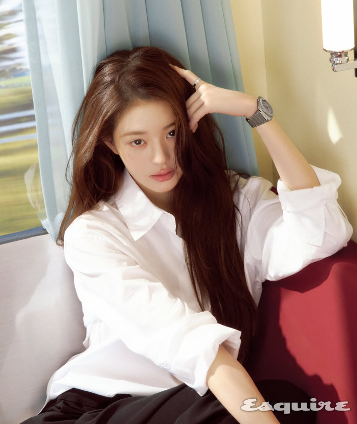 장원영 비주얼 퀸 빛나는 미모, 에스콰이어 화보서 완성한 독보적 아우라