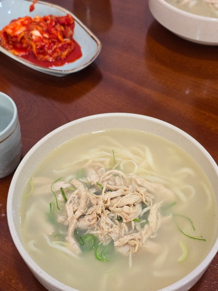  [종각역 맛집] 8시간 우려낸 깊은 맛, 삼봉도담 한우사골 닭칼국수 후기