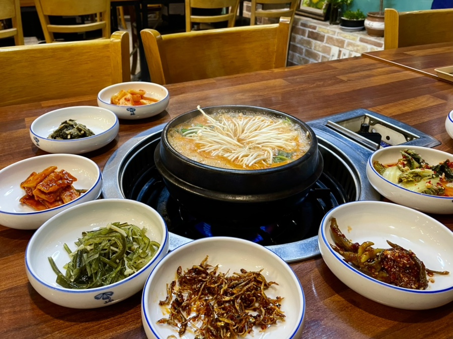 사랑방메기탕 사진 1