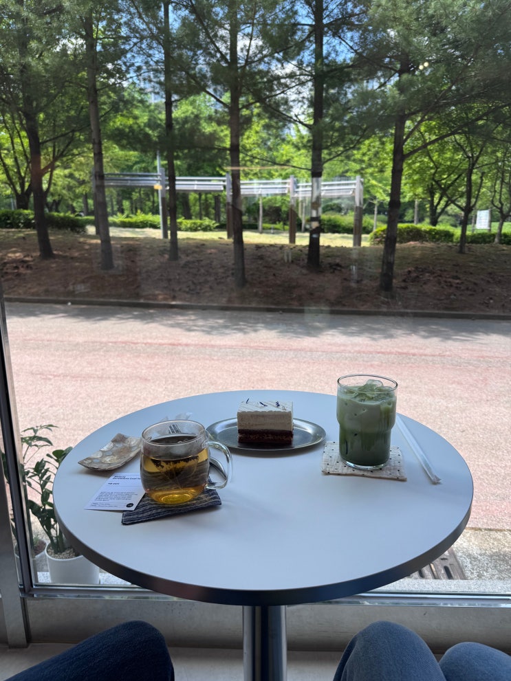 원주 신상 카페 추천, 청곡공원 앞 감성 디저트 맛집 ‘파티세리서’