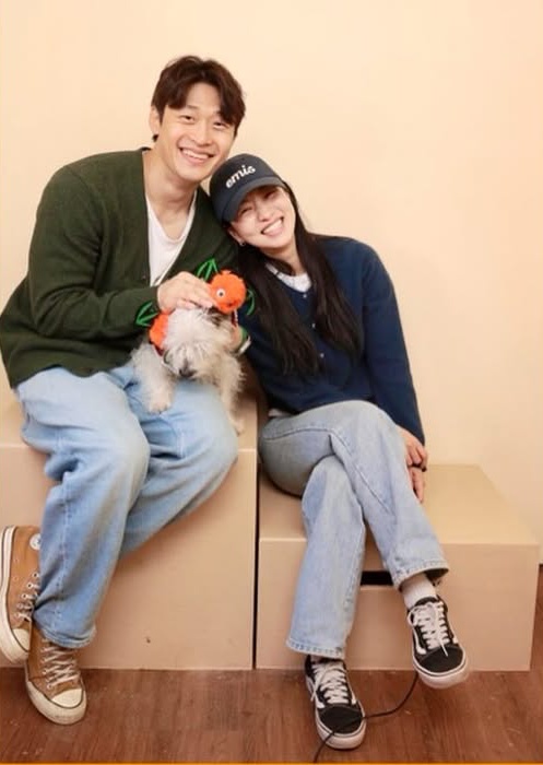 오동민 노수산나 결혼, 오랜 동료에서 부부가 된 두 배우의 조용한 성당 결혼식