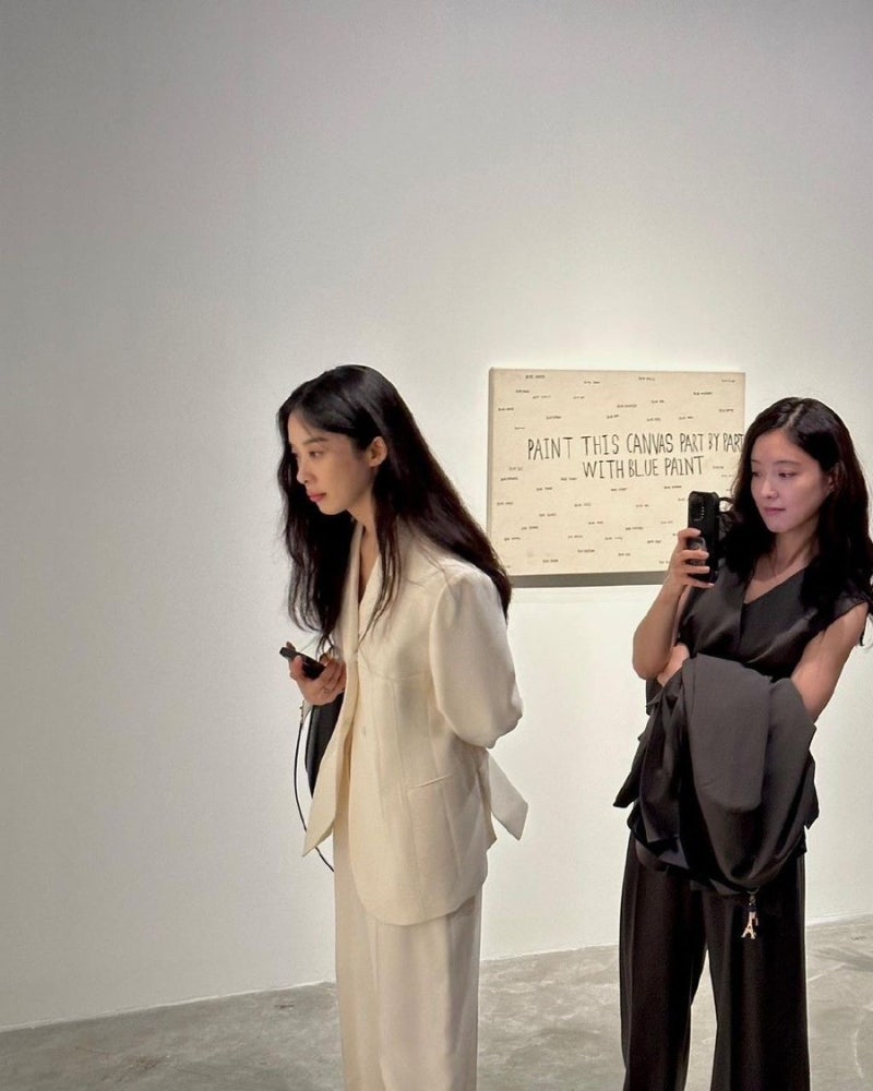이청아 사복으로 보는 현실 직장인 여름 코디