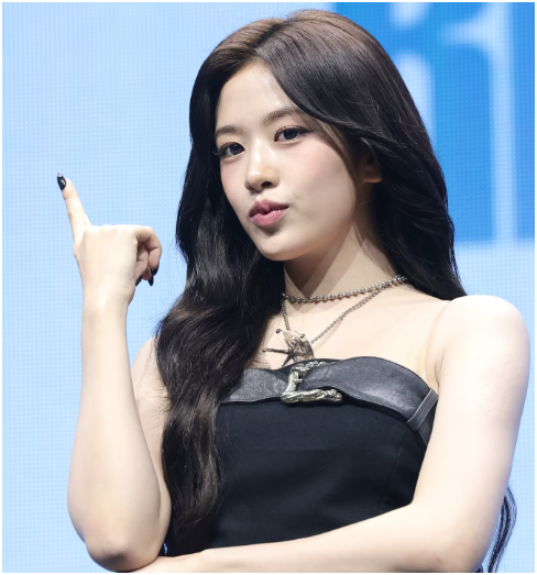 아이브 안유진, 청량감 폭발한 근황 사진
