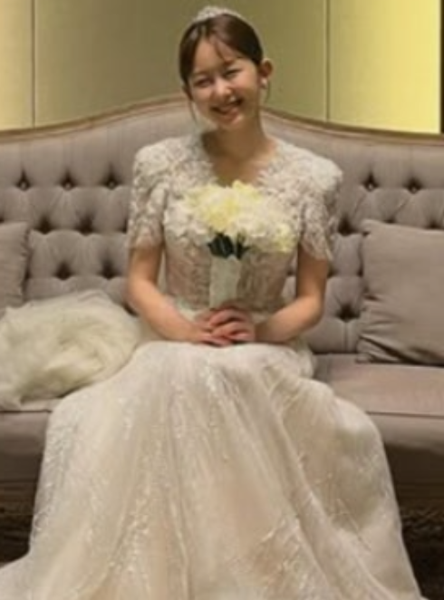   아역배우 이수빈, 봄날처럼 찾아온 깜짝 결혼 발표에 팬들 울컥