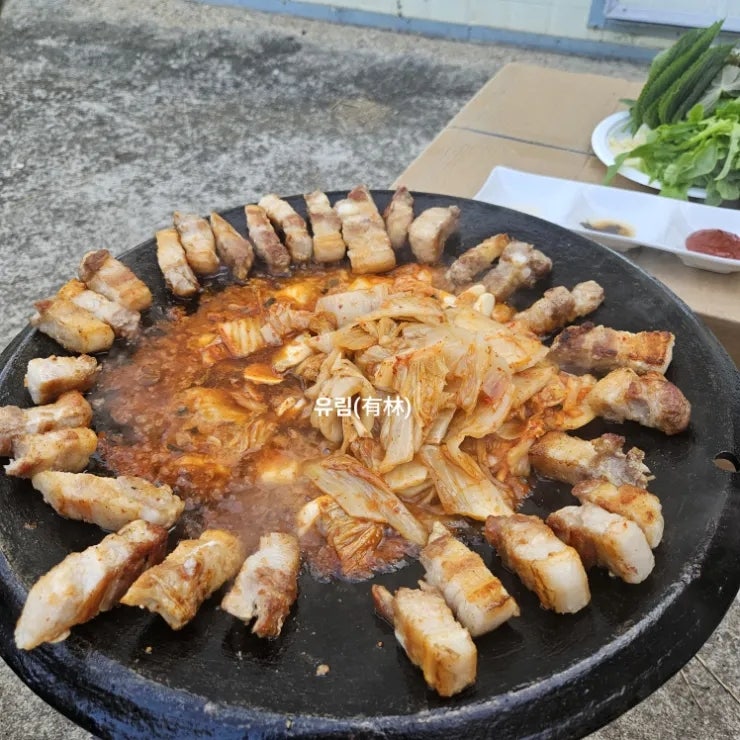 무쇠 솥뚜껑 길들이는 방법, 기름 코팅 후 김치삼겹살 성공
