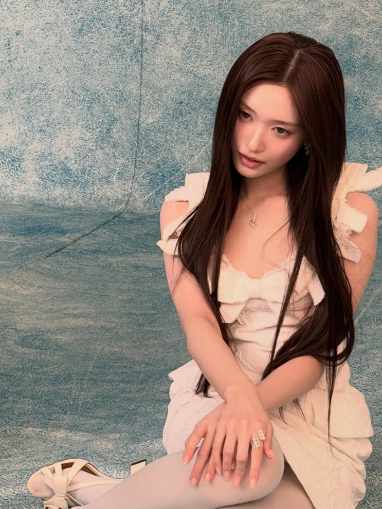  귀여움 빼고 우아함 장착한 이서, 명품 쥬얼리 브랜드 타사키와의 만남