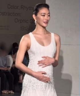 최소라, 결혼 7년 만 런웨이 D라인 샤넬 공방 컬렉션 결혼 7년 만 축복｜월드클래스 모델 최소....